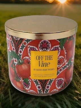 NEW Bath & Body Works OFF THE VINE 3-wick Candle Scented 14.5 oz